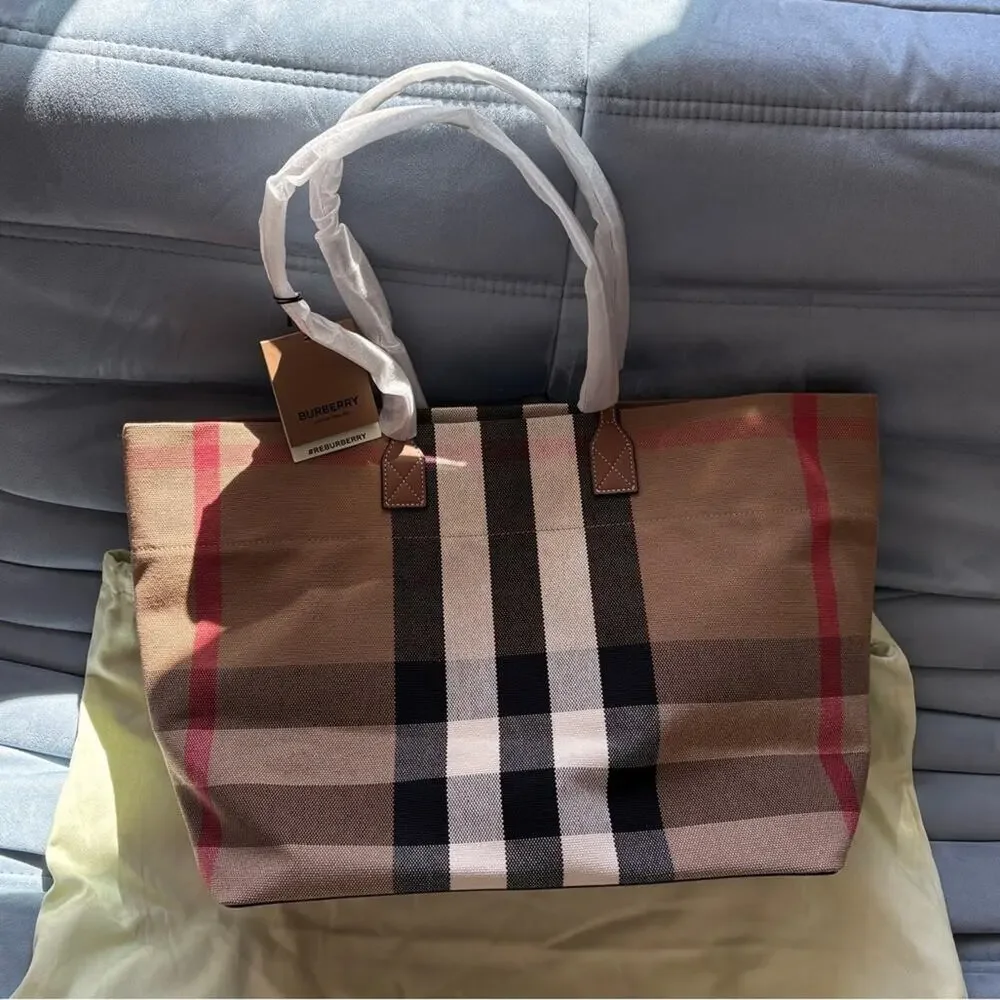 Burberry Checkered Tote Bag NWT MediumTaupe Brown Check $1690 - Picture 3 of 11